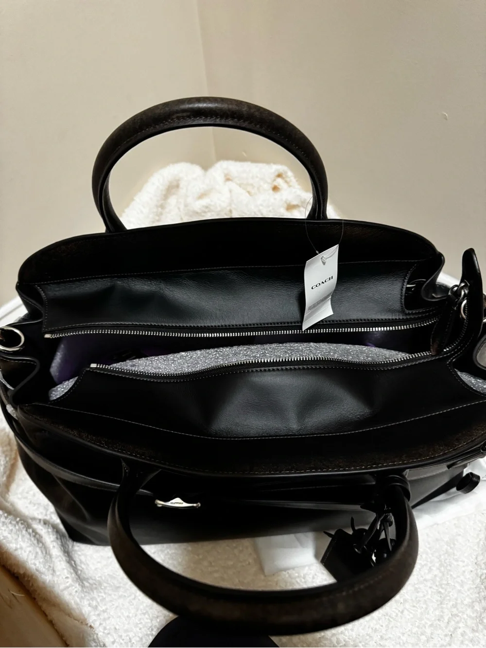 Coach Empire 48 in Loved Leather